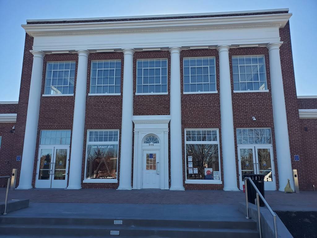 Dinos Wood Fired Pizza & Rotisserie Chicken | restaurant | 946 Grady Ave Suite F, Charlottesville, VA 22903, USA | 4344228288 OR +1 434-422-8288