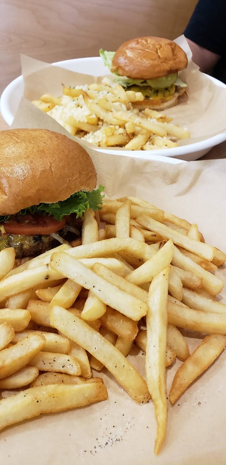 Monsoon Burgers | restaurant | 4740 Natomas Blvd #130, Sacramento, CA 95835, USA | 9164197970 OR +1 916-419-7970