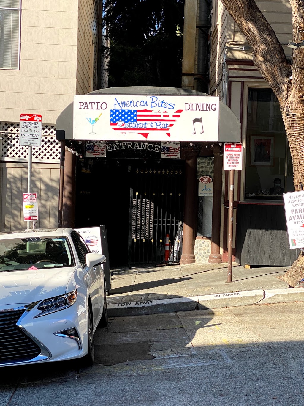 American Bites | restaurant | 478 Green St, San Francisco, CA 94133, USA | 4158345454 OR +1 415-834-5454