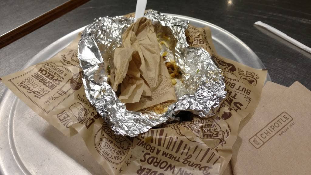 Chipotle Mexican Grill | restaurant | 5855 20th St Unit 101, Vero Beach, FL 32966, USA | 7729070635 OR +1 772-907-0635