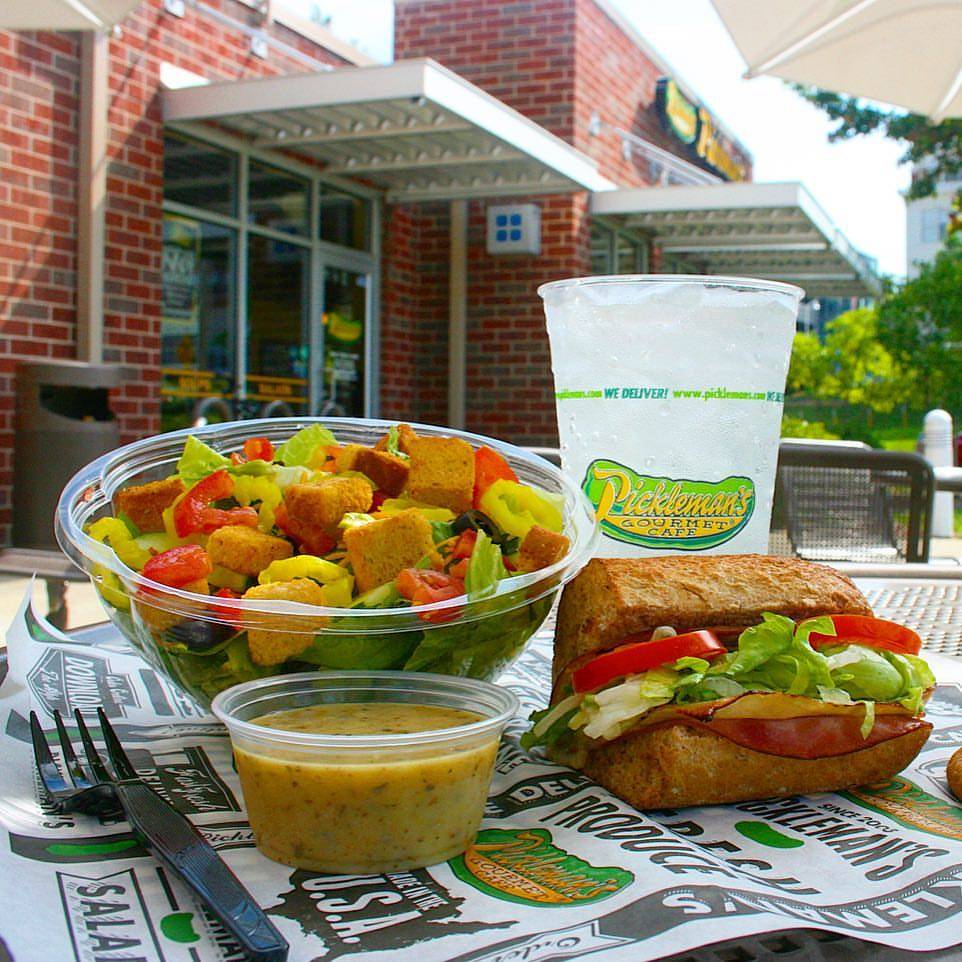 Picklemans Gourmet Cafe UMKC Campus | meal delivery | 5050 Oak St, Kansas City, MO 64112, USA | 8169313100 OR +1 816-931-3100