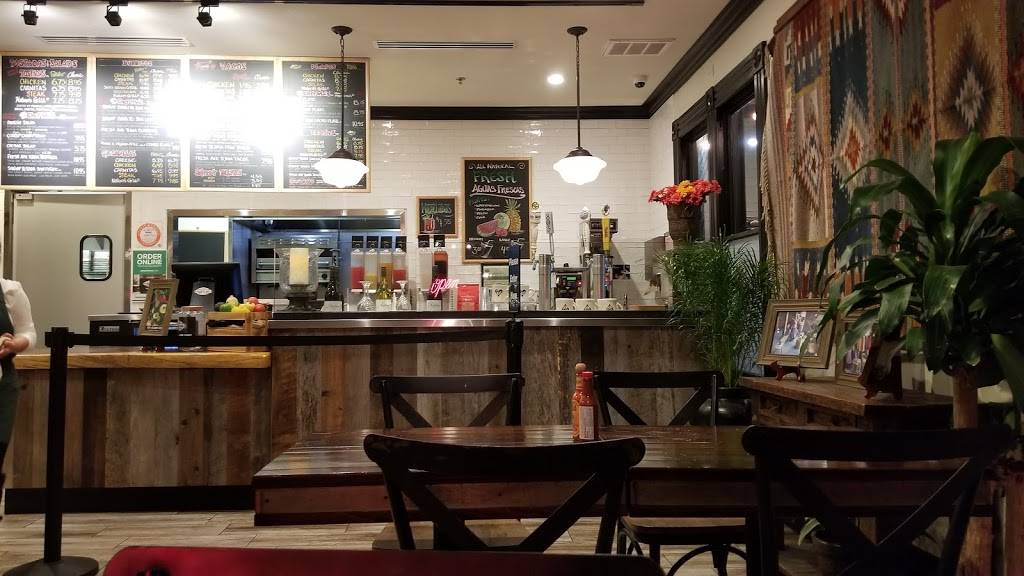 Poquito Mas | restaurant | 6591 Beach Blvd, Buena Park, CA 90621, USA | 7145238832 OR +1 714-523-8832