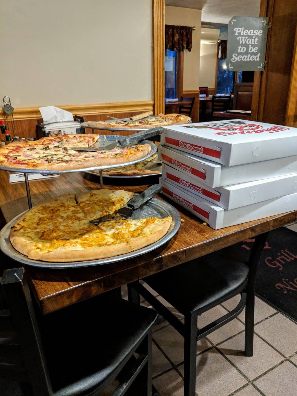 Illianos Grill | restaurant | 228 Flanders Rd, Niantic, CT 06357, USA | 8607397017 OR +1 860-739-7017