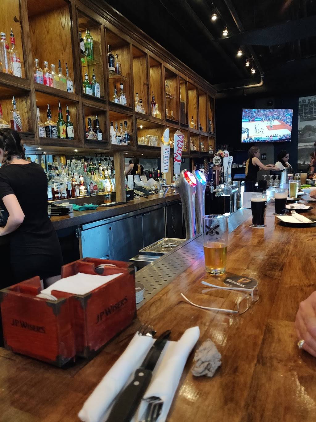 Fort York Tavern | restaurant | 92 Fort York Blvd, Toronto, ON M5V 4A7, Canada | 4166232323 OR +1 416-623-2323