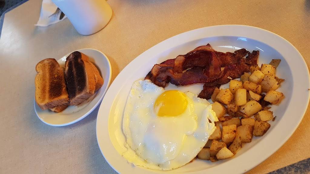 Blue Moon Diner | restaurant | 102 Main St, Gardner, MA 01440, USA | 9786324333 OR +1 978-632-4333