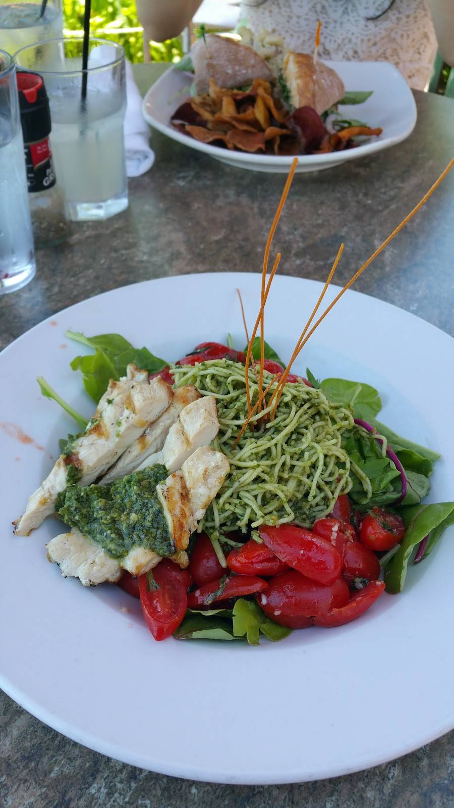 Roses | restaurant | 550 Lakeside Dr SE, East Grand Rapids, MI 49506, USA | 6164581122 OR +1 616-458-1122