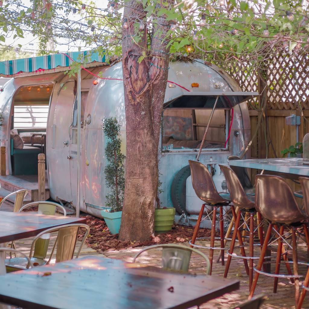 Hullabaloo | restaurant | 517 Clematis St, West Palm Beach, FL 33401, USA | 5618331033 OR +1 561-833-1033