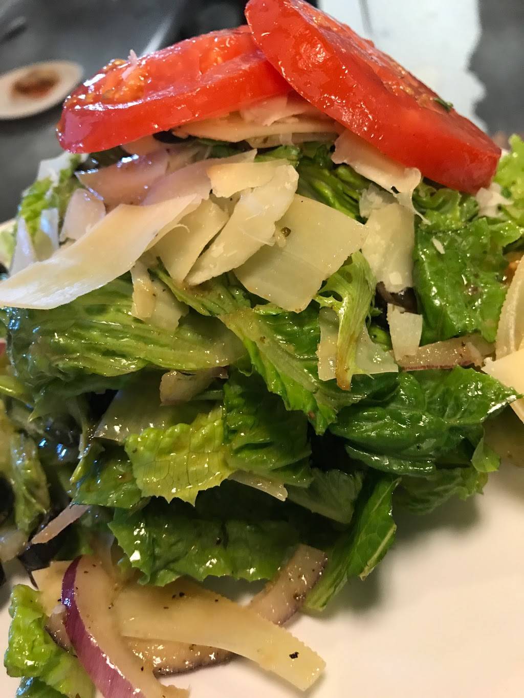 Giovannis Old World New York Pizzeria | restaurant | 5924 S Land Park Dr, Sacramento, CA 95822, USA | 9163937001 OR +1 916-393-7001