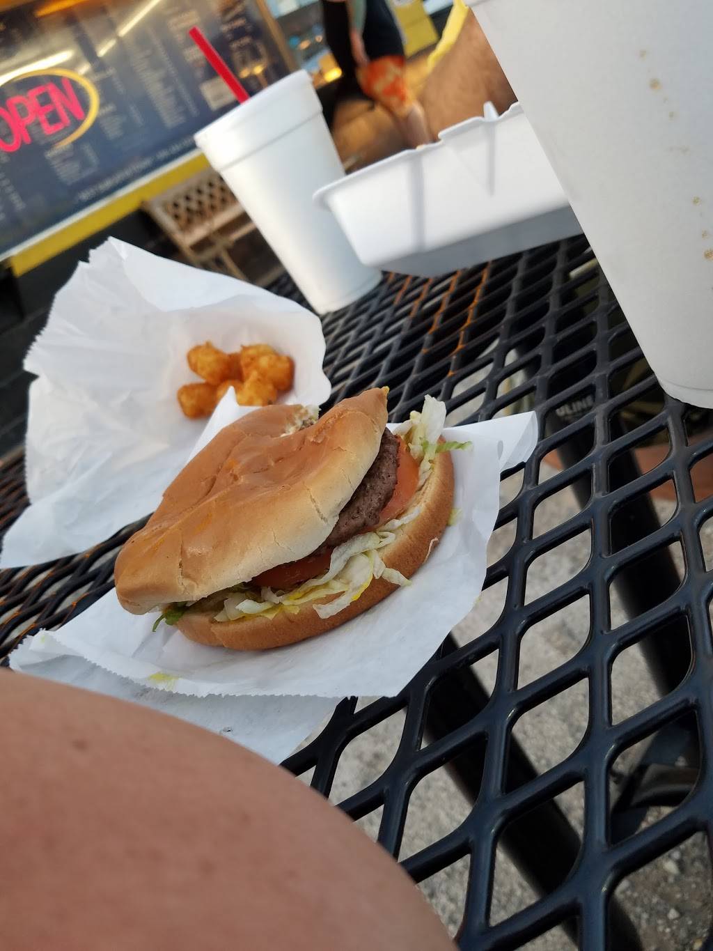 Dairy Deal | restaurant | 211 E Ferry St, Salina, OK 74365, USA | 9184345326 OR +1 918-434-5326