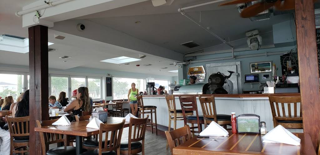 Braccos | restaurant | 319 Woodcleft Ave, Freeport, NY 11520, USA | 5163786589 OR +1 516-378-6589