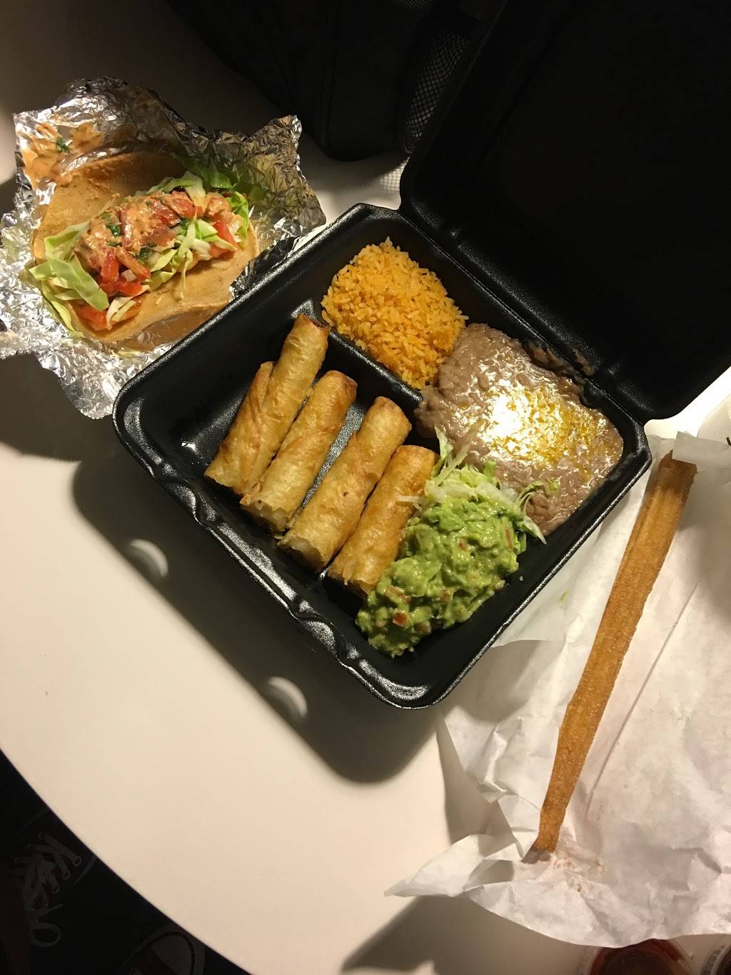 Chile Verde | restaurant | 6913 La Tijera Blvd, Los Angeles, CA 90045, USA | 3106411510 OR +1 310-641-1510