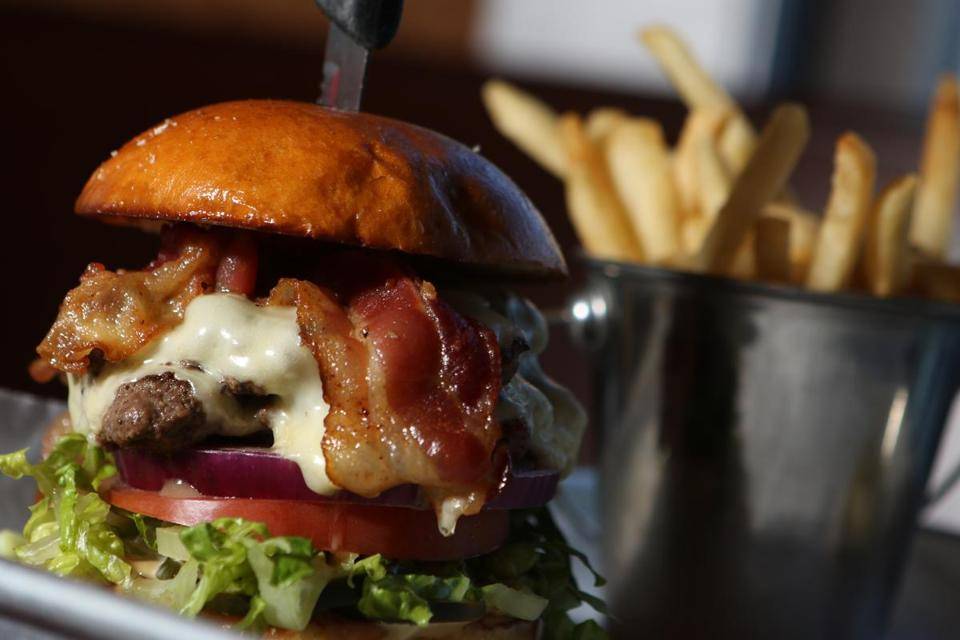 BRGR Bar | restaurant | 34 Portwalk Pl, Portsmouth, NH 03801, USA | 6032940902 OR +1 603-294-0902