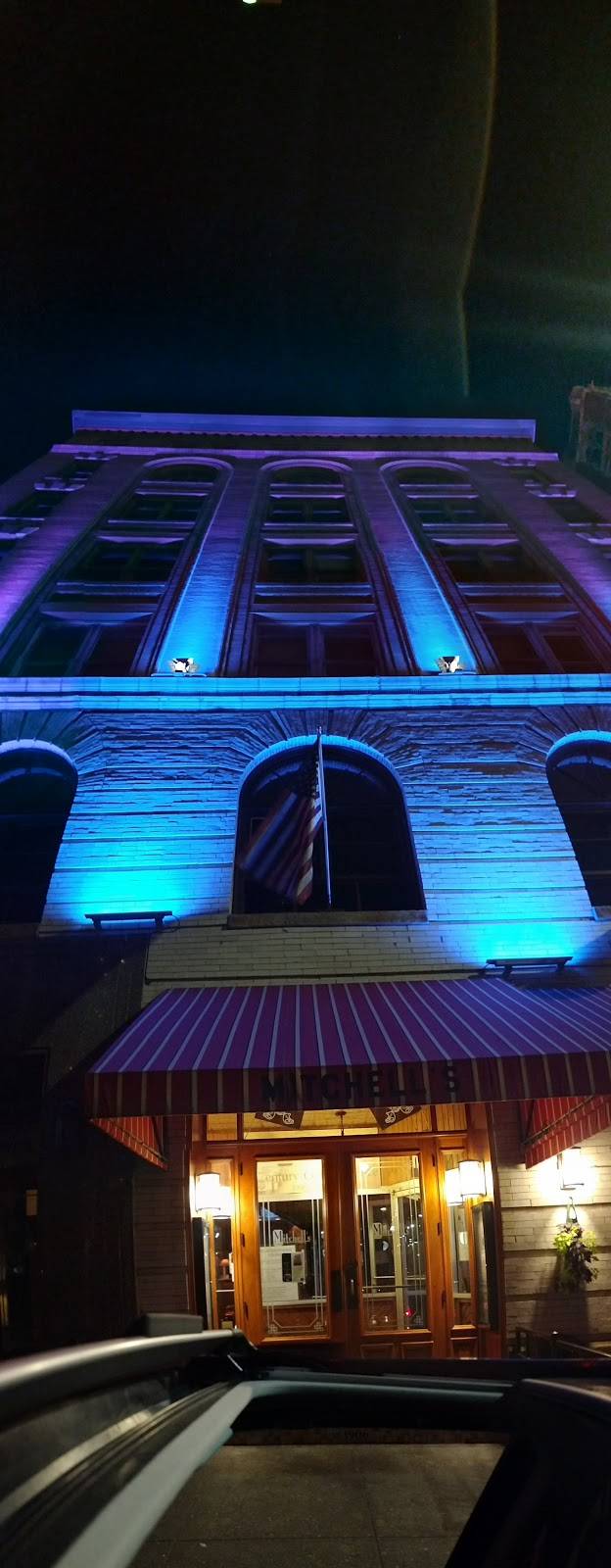 Mitchells Restaurant, Bar & Banquet Center | restaurant | 304 Ross St, Pittsburgh, PA 15219, USA | 4124713663 OR +1 412-471-3663