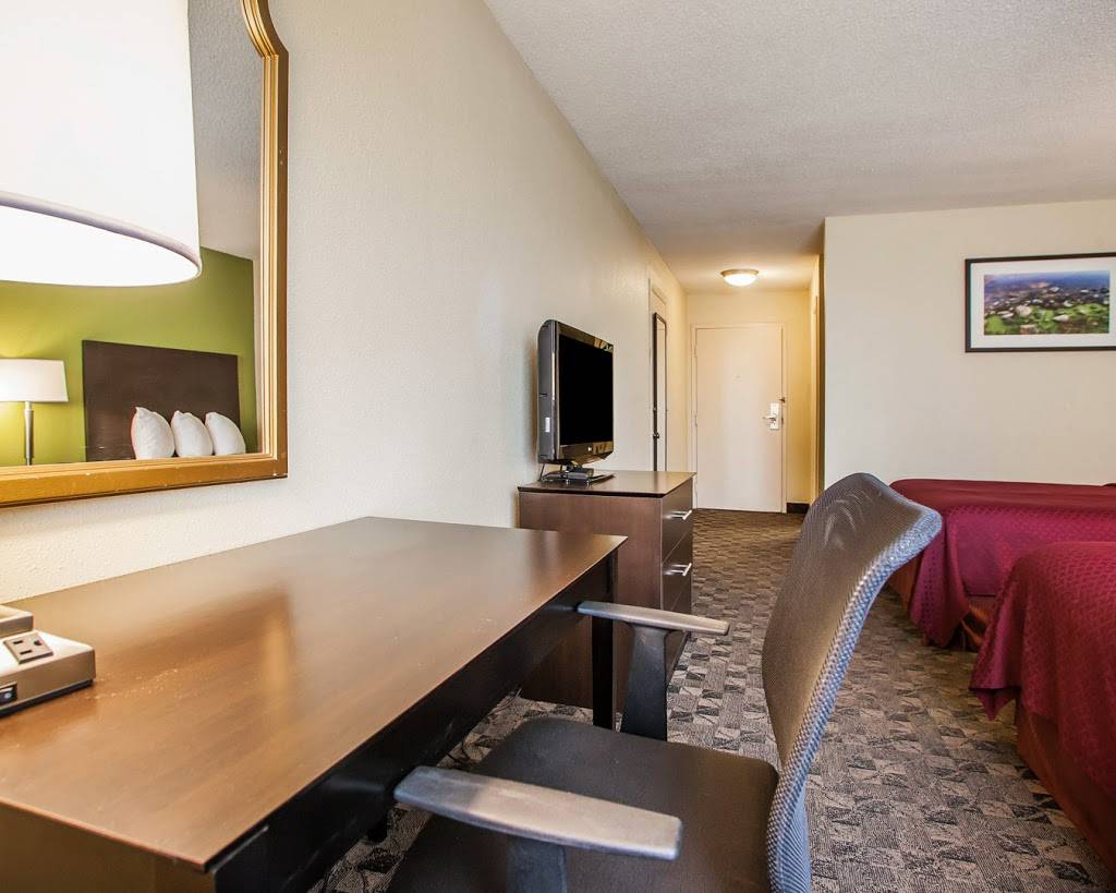 Quality Inn Airport | restaurant | 10232 Natural Bridge Rd, St. Louis, MO 63134, USA | 3144275955 OR +1 314-427-5955