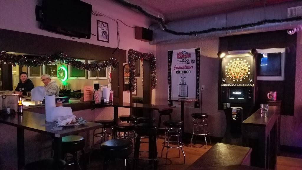 DJs Sports Bar & Grill | restaurant | 222 E Chicago Ave, Westmont, IL 60559, USA | 6309861029 OR +1 630-986-1029