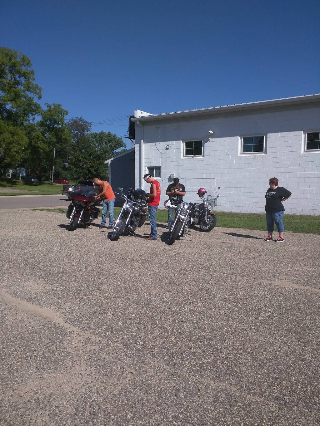 Donnies Restaurant | restaurant | 1020 E Main St, Reedsburg, WI 53959, USA | 6085248664 OR +1 608-524-8664