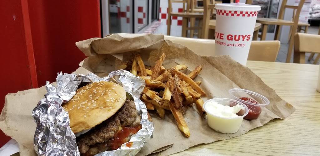 Five Guys | meal takeaway | 227 Andover St, Peabody, MA 01960, USA | 9787175416 OR +1 978-717-5416