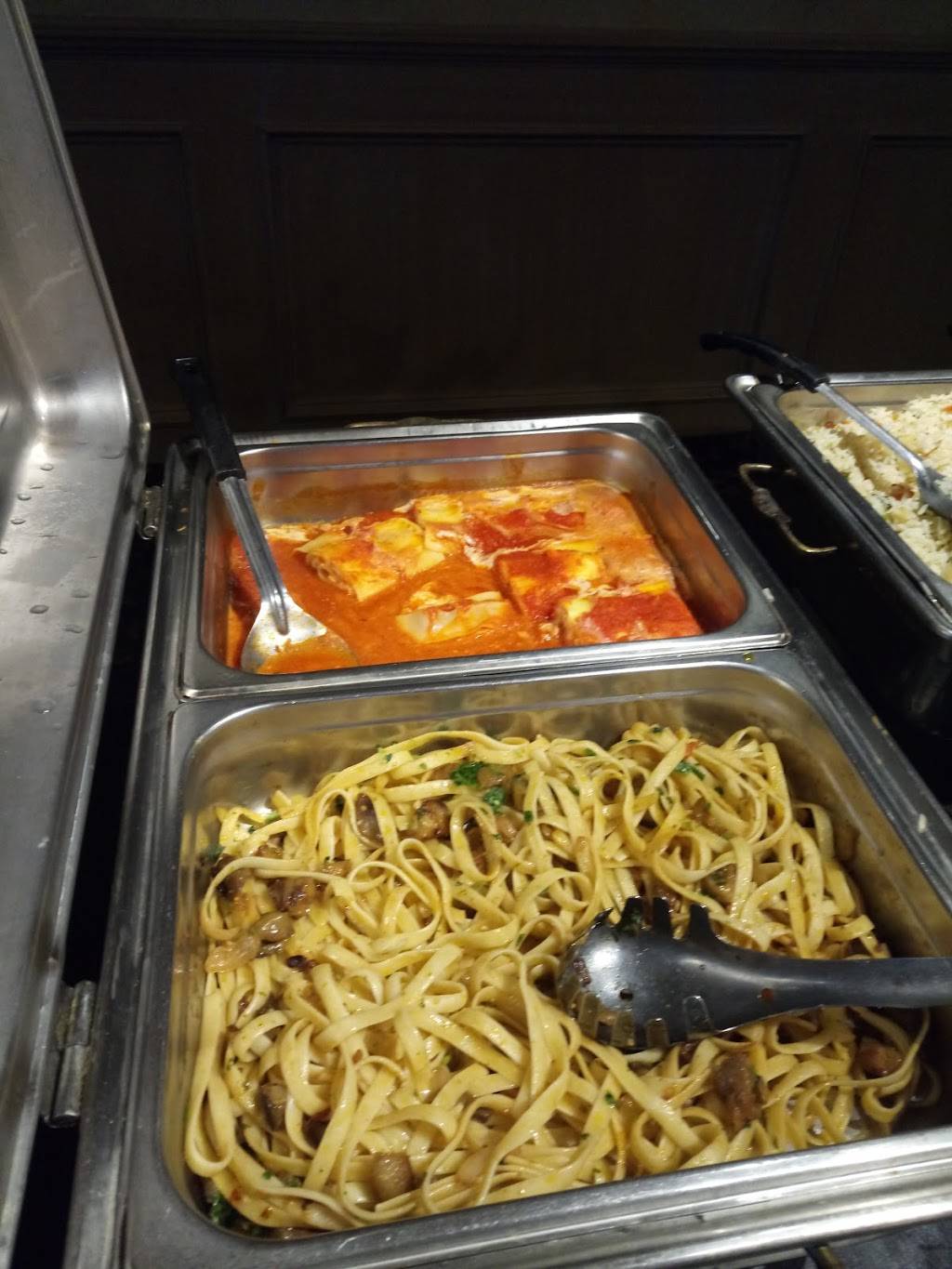 Roma Italian Restaurant | restaurant | 6350 Tomken Rd, Mississauga, ON L5T 1Y3, Canada | 9056703278 OR +1 905-670-3278