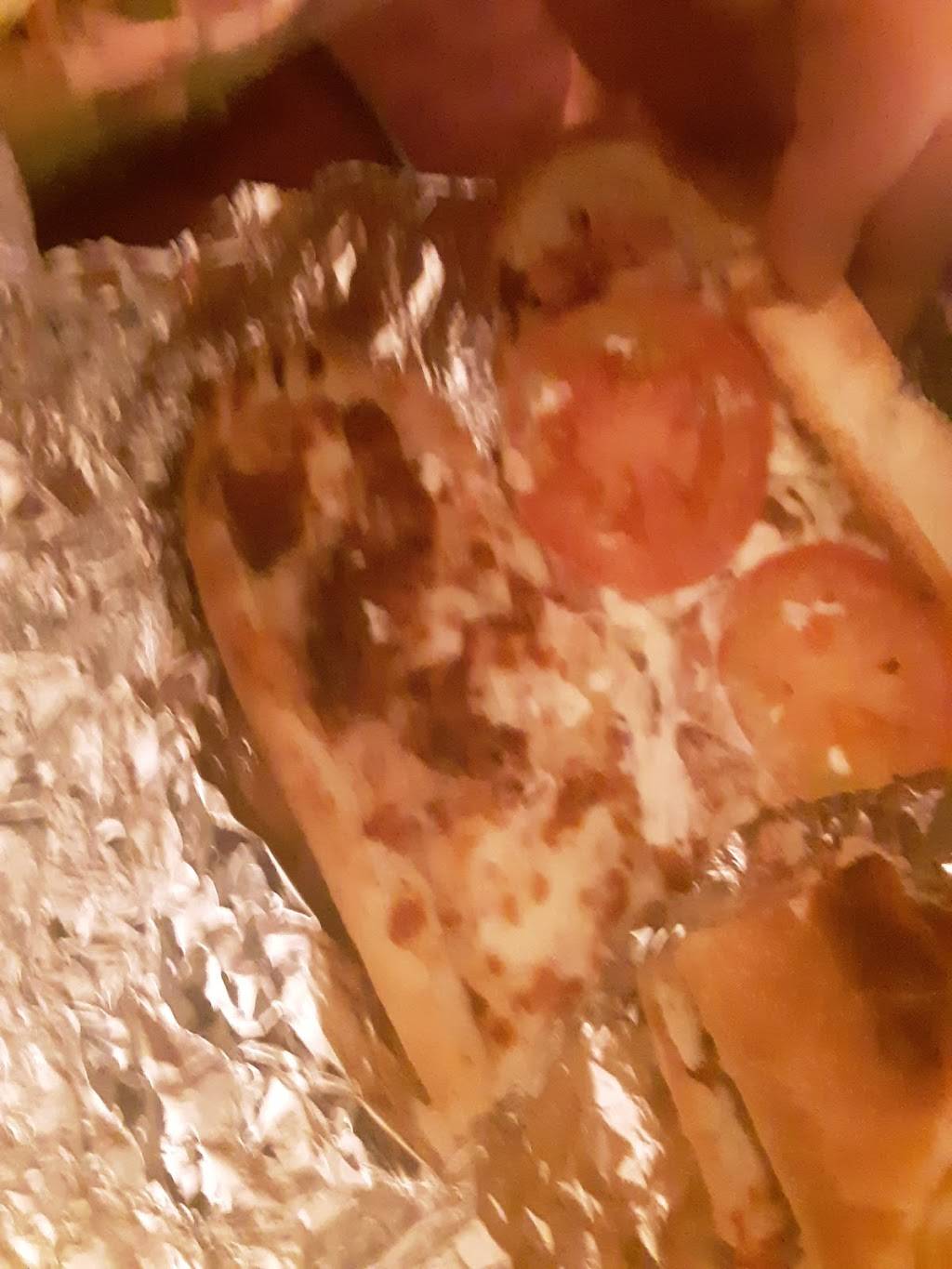 Palermo Pizza | restaurant | 4669 Alpine Ave NW, Comstock Park, MI 49321, USA | 6166472800 OR +1 616-647-2800