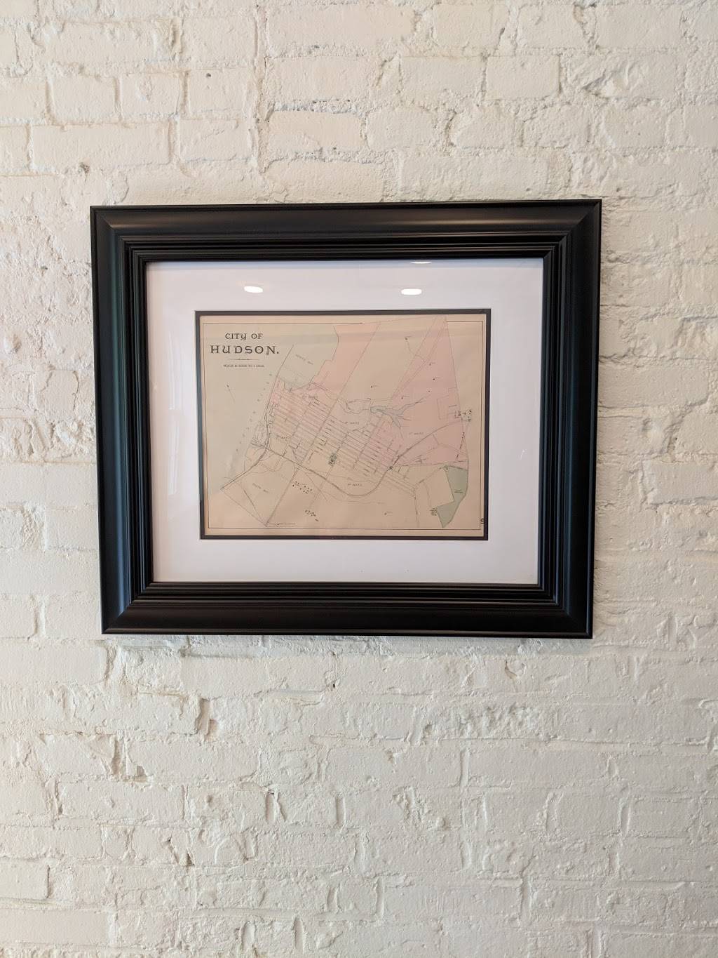 The Wick Restaurant and Lobby bar | restaurant | 41 Cross St, Hudson, NY 12534, USA | 5182496825 OR +1 518-249-6825