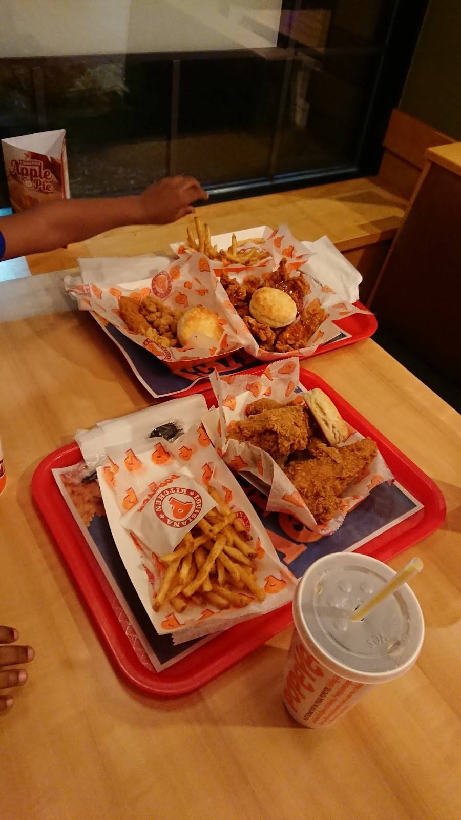 Popeyes Louisiana Kitchen | restaurant | 1857 US-1, Rahway, NJ 07065, USA | 7329432377 OR +1 732-943-2377