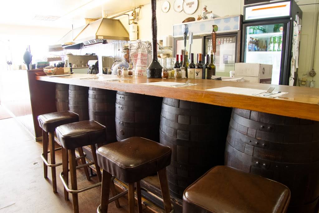 Petrinis Italian Restaurant - Santa Barbara | restaurant | 14 W Calle Laureles, Santa Barbara, CA 93105, USA | 8056878888 OR +1 805-687-8888