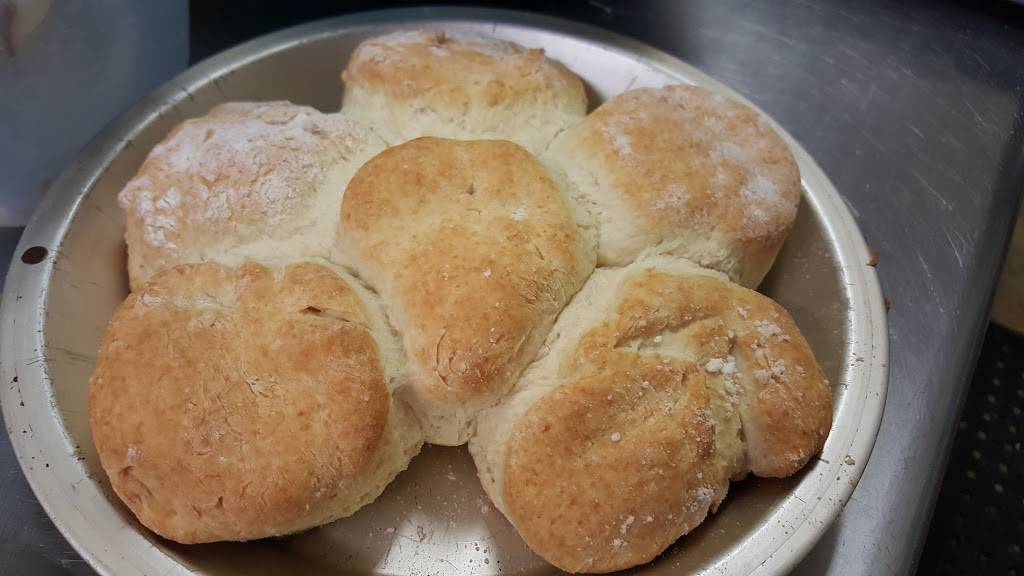 Hiway Inn | restaurant | 600 W St John St, Girard, KS 66743, USA | 6207248449 OR +1 620-724-8449