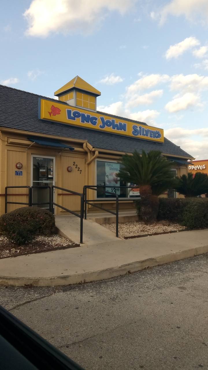 Long John Silvers | restaurant | 2227 SW Military Dr, San Antonio, TX 78224, USA | 2109229898 OR +1 210-922-9898