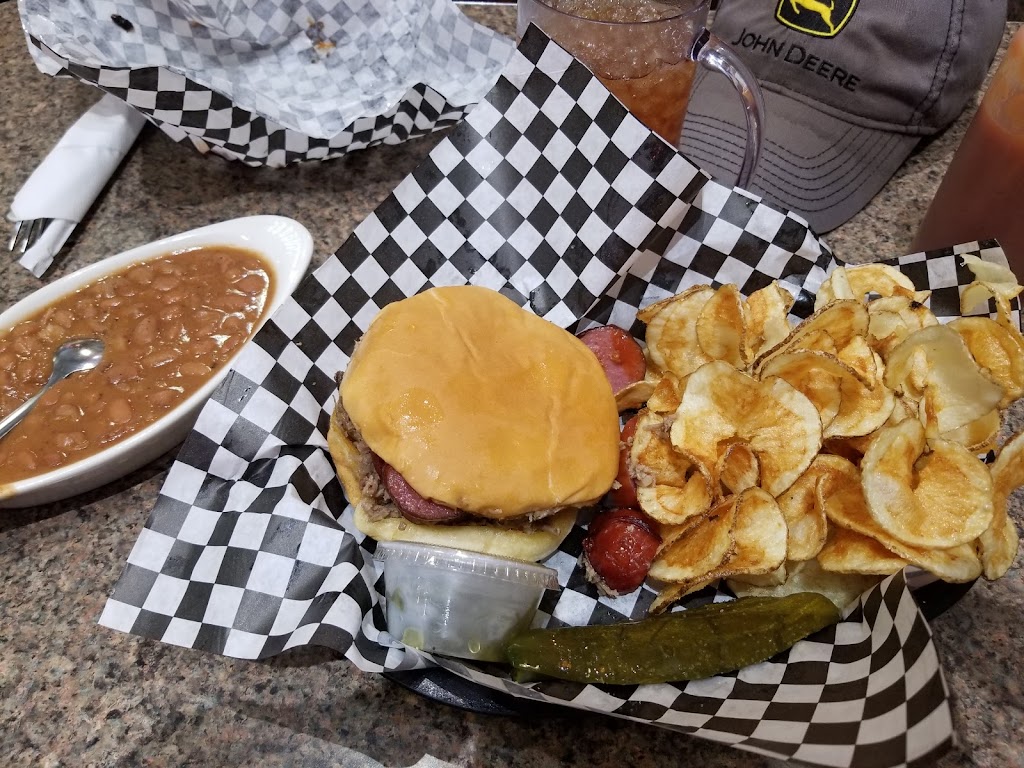 Waggs Bar-B-Q | restaurant | 1223 7th St, Woodward, OK 73801, USA | 5802566721 OR +1 580-256-6721