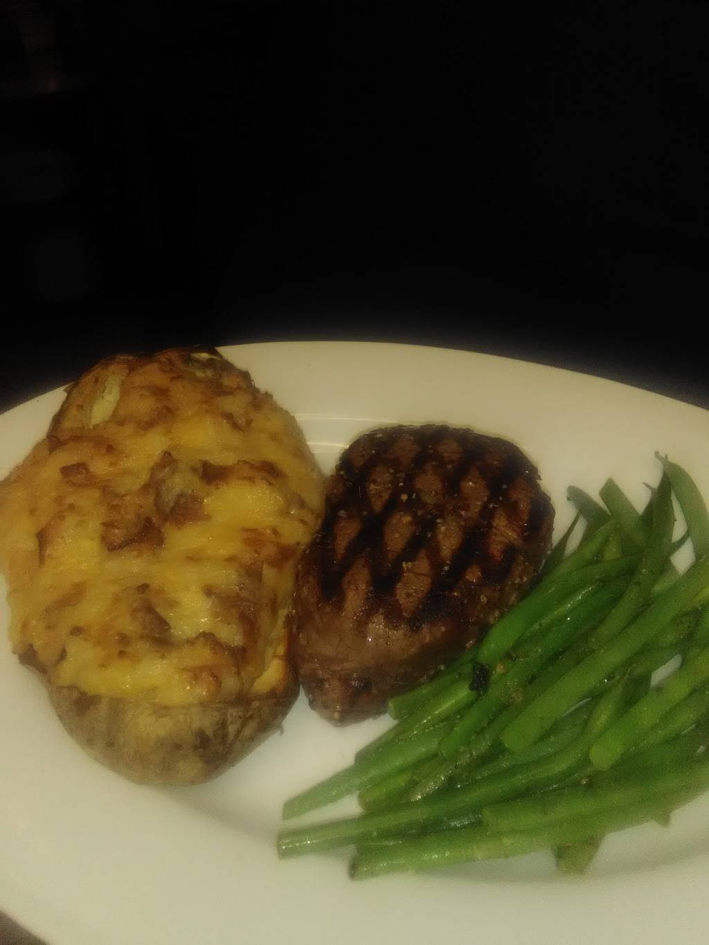 Dixie Moon Saloon | restaurant | 2610, 111 S Main St, Royal Oak, MI 48067, USA | 2488507075 OR +1 248-850-7075