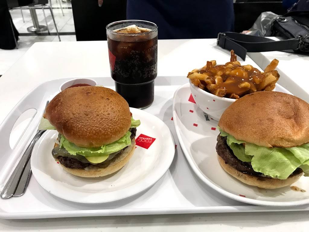 大斯莫克比尔格 | restaurant | 100 City Centre Dr, Mississauga, ON L5B 2C9, Canada | 9052772447 OR +1 905-277-2447