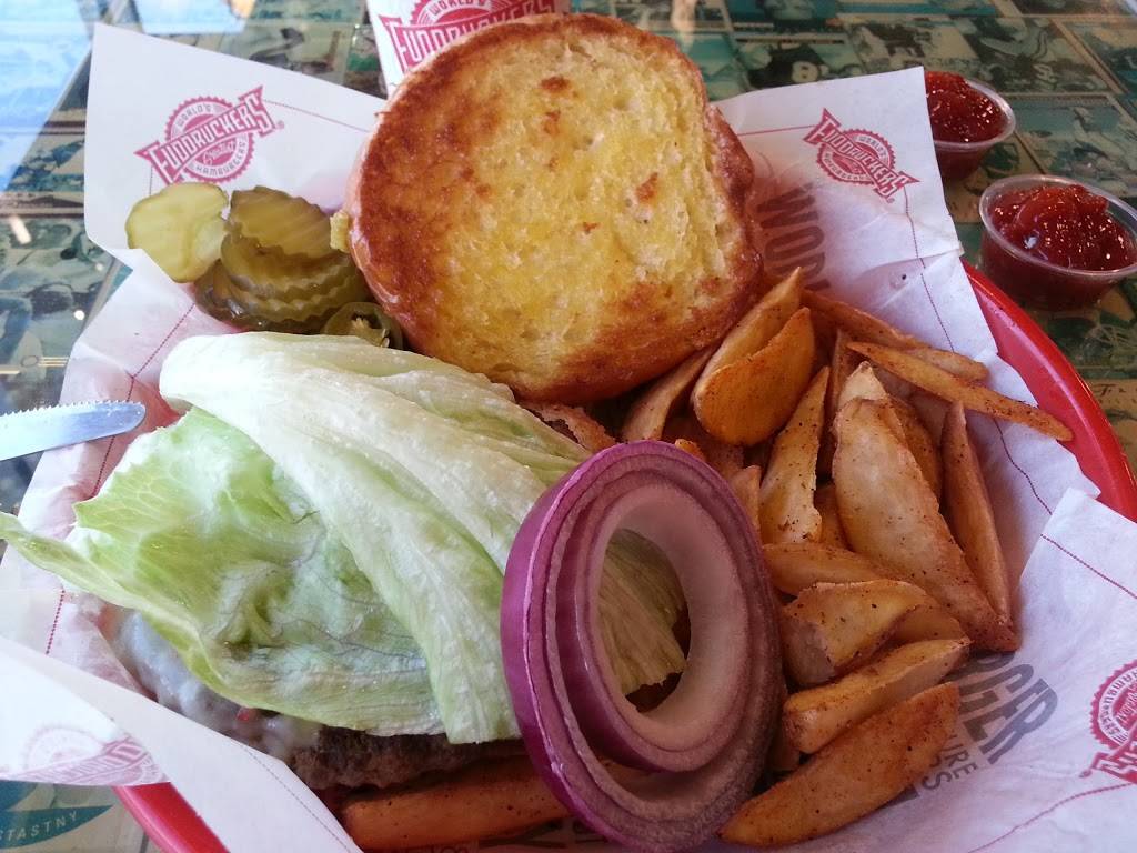 Fuddruckers | restaurant | 1732 S Loop 288 #130, Denton, TX 76205, USA | 9402431300 OR +1 940-243-1300