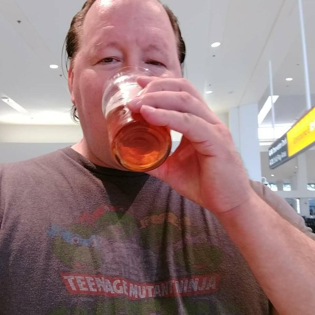 R&R Seafood Bar | restaurant | 7060 Friendship Rd, Baltimore, MD 21240, USA | 4438833752 OR +1 443-883-3752