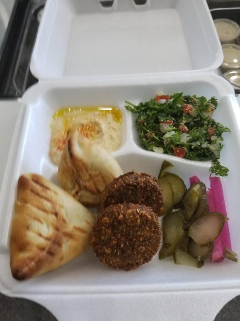 Essex Shawarma | restaurant | 316 Talbot St N, Essex, ON N8M 2W6, Canada | 5199619331 OR +1 519-961-9331