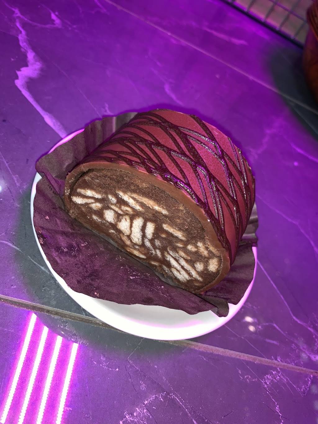 The Oven | restaurant | 4671 W Walton Blvd, Waterford Twp, MI 48329, USA | 2485997119 OR +1 248-599-7119