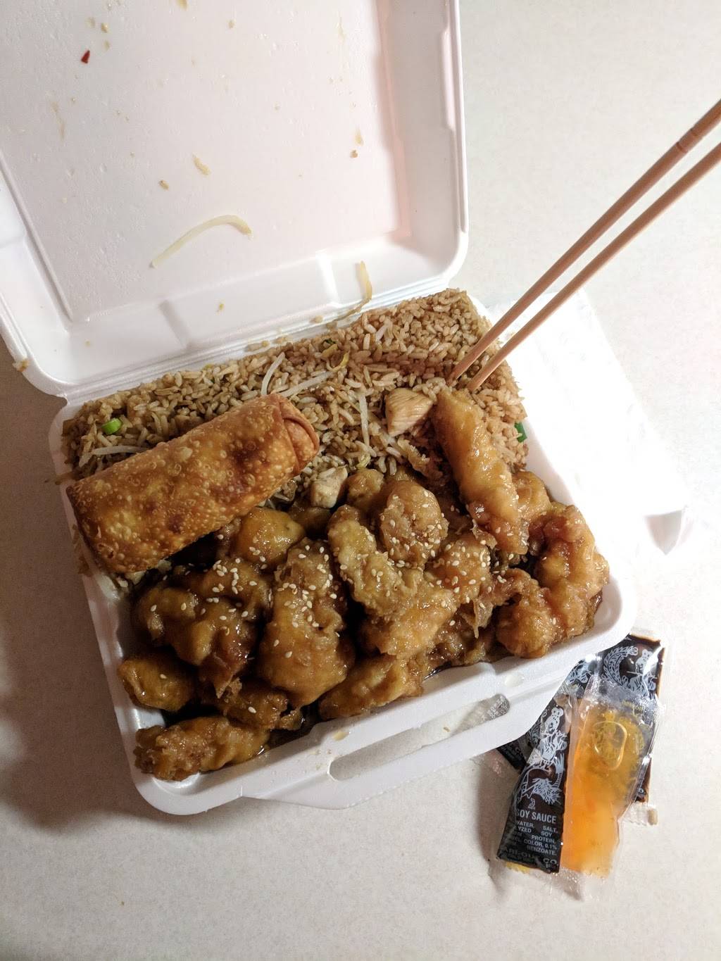 China House | restaurant | 2257 Hill Rd, Grand Blanc, MI 48439, USA | 8106942707 OR +1 810-694-2707