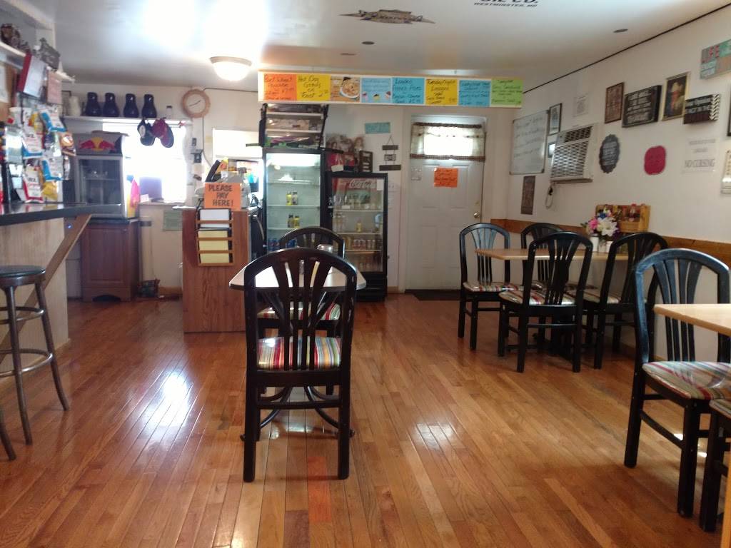 Rainbow Road Club | restaurant | 137 Berryville Pike, Charles Town, WV 25414, USA | 3047253540 OR +1 304-725-3540