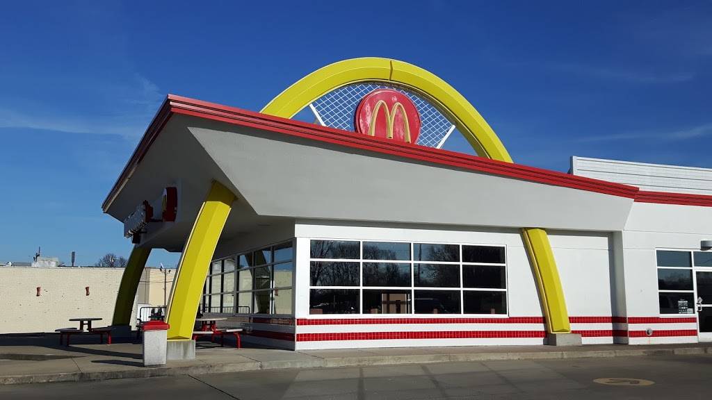 McDonalds | cafe | 1031 E Main St, Blytheville, AR 72315, USA | 8707633424 OR +1 870-763-3424