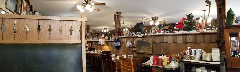 Hilltop Restaurant | restaurant | 303 S Michigan St, Lakeville, IN 46536, USA | 5747843474 OR +1 574-784-3474