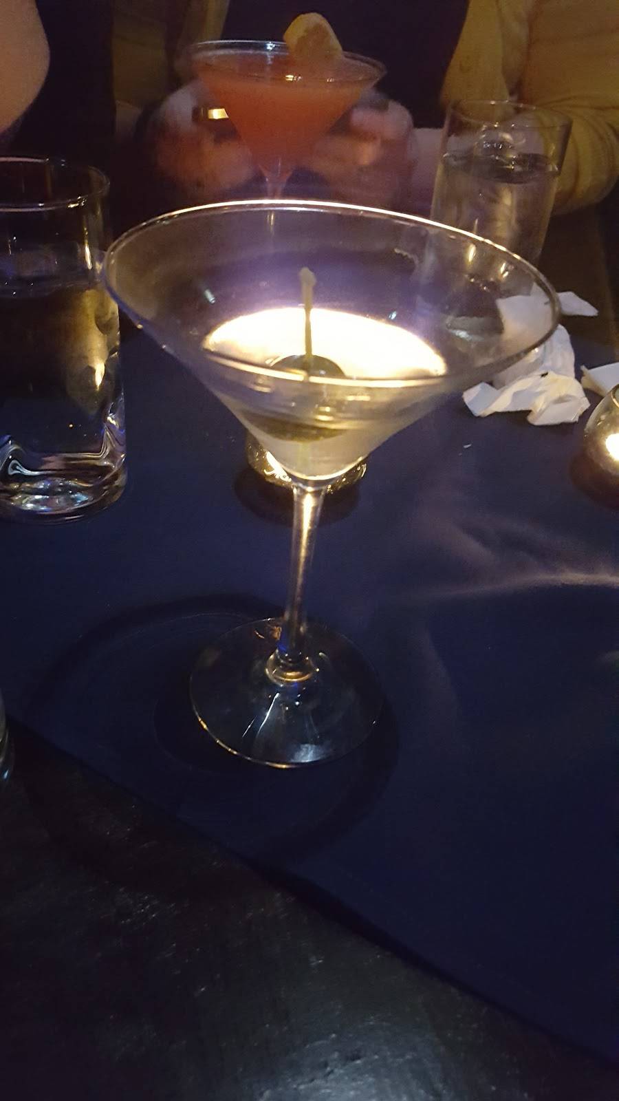 Praga Restaurant | restaurant | 229 W St Charles Rd, Lombard, IL 60148, USA | 6304950470 OR +1 630-495-0470