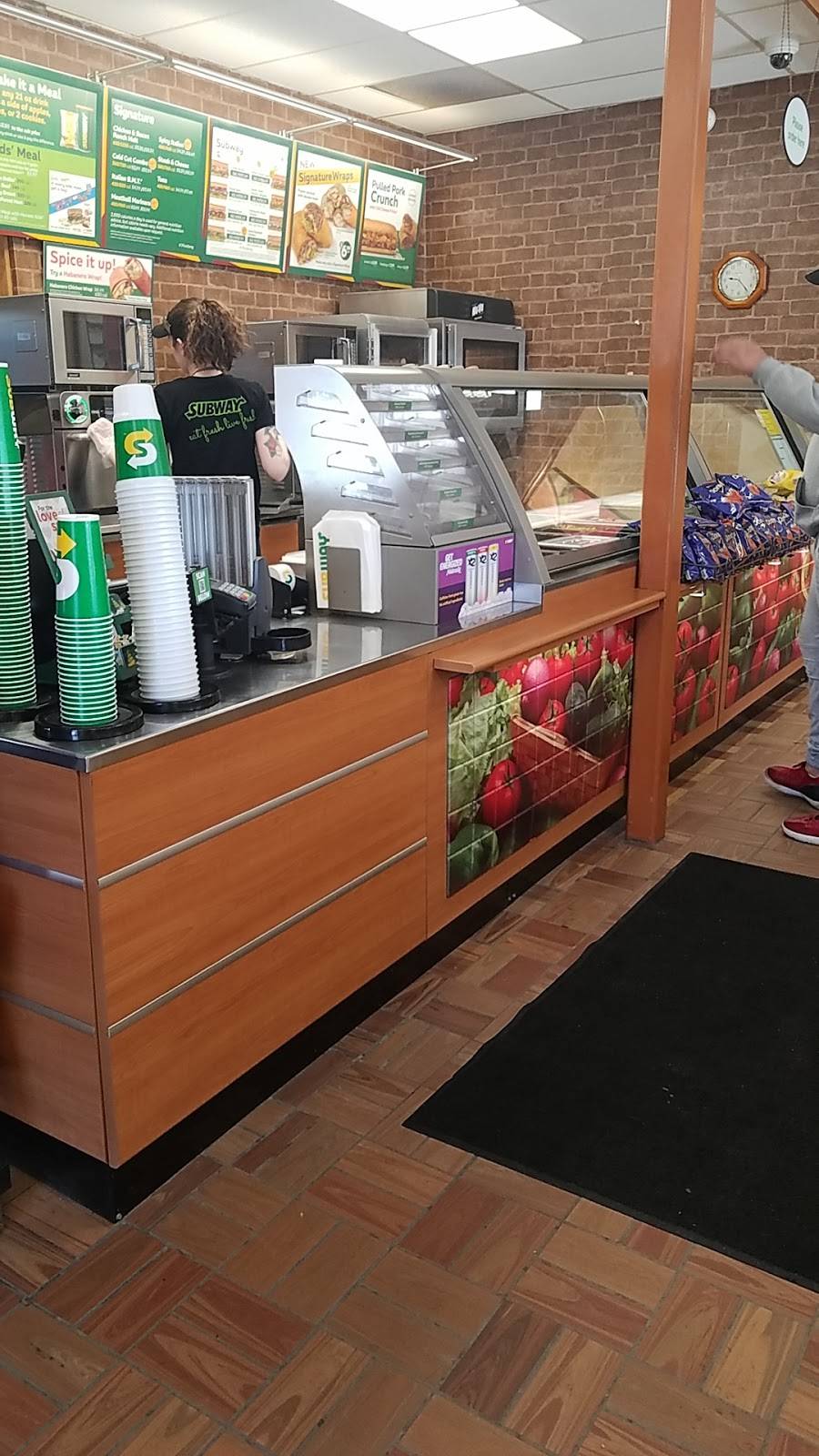 Subway | restaurant | 52 Elm St, Biddeford, ME 04005, USA | 2072829999 OR +1 207-282-9999