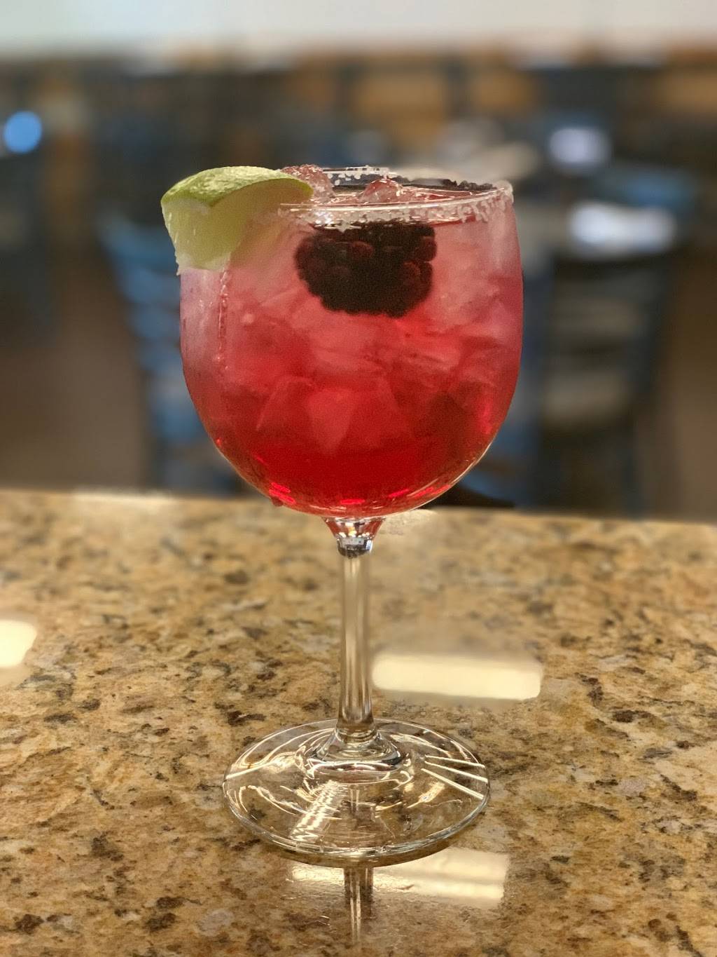 LATiTUDE by JR | restaurant | 41955 5th St STE 102, Temecula, CA 92590, USA | 9515953711 OR +1 951-595-3711