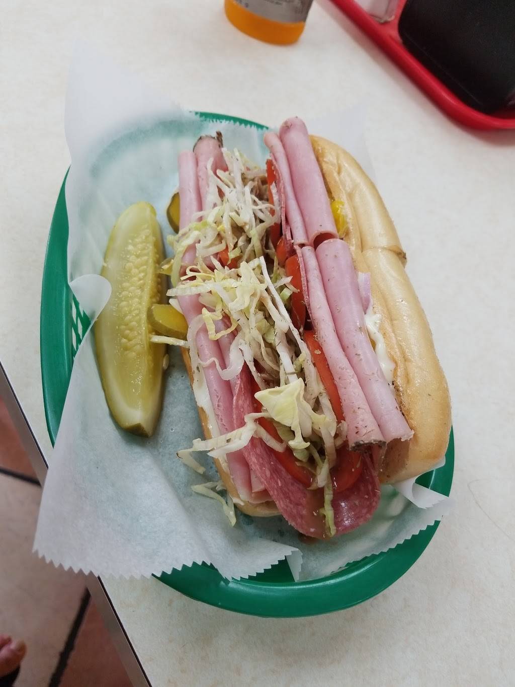 Lisas Deli | restaurant | 2608 Mountain Rd # 4, Pasadena, MD 21122, USA | 4104373354 OR +1 410-437-3354