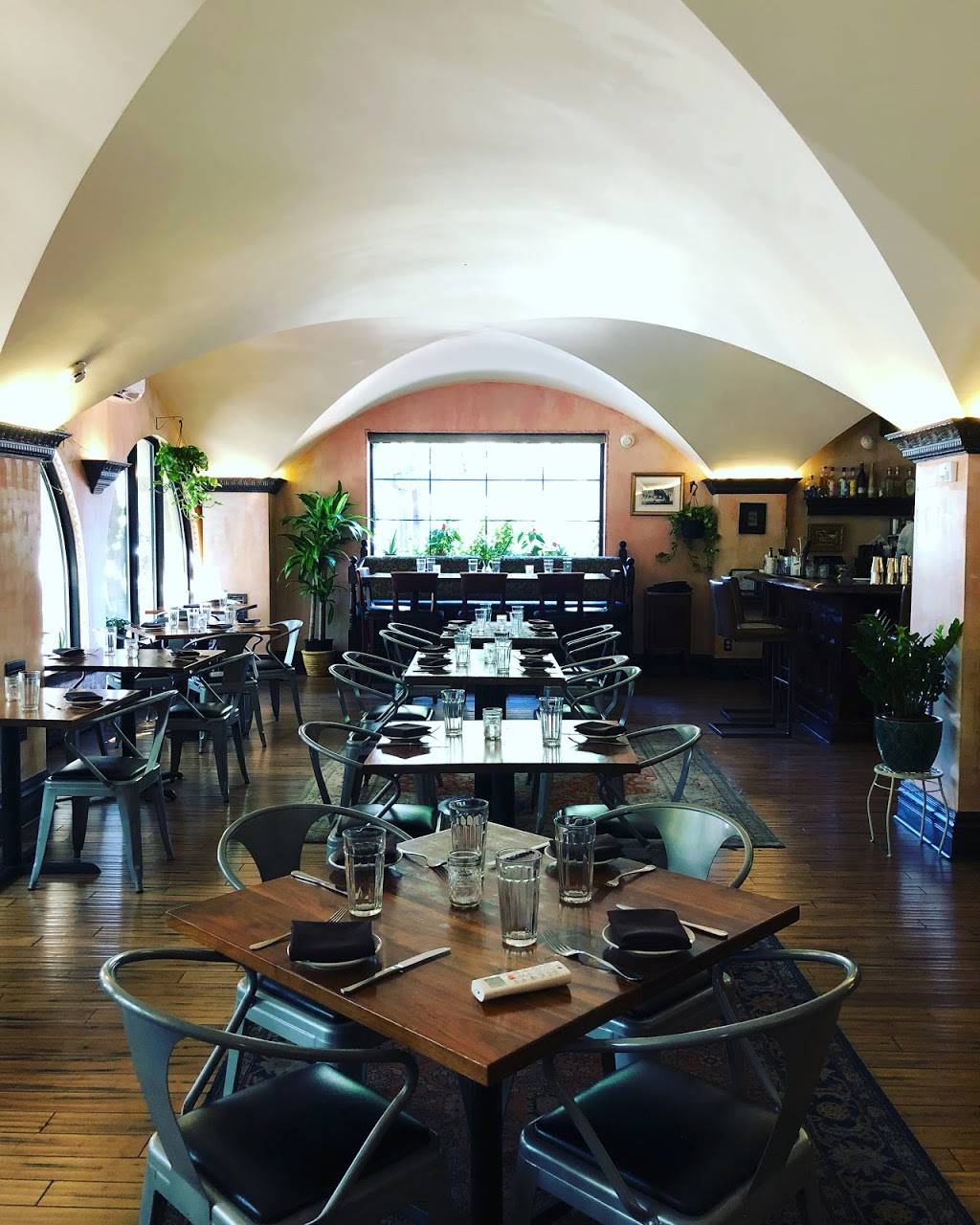 Ox And Stone | restaurant | 282 Alexander St, Rochester, NY 14607, USA | 5852876933 OR +1 585-287-6933