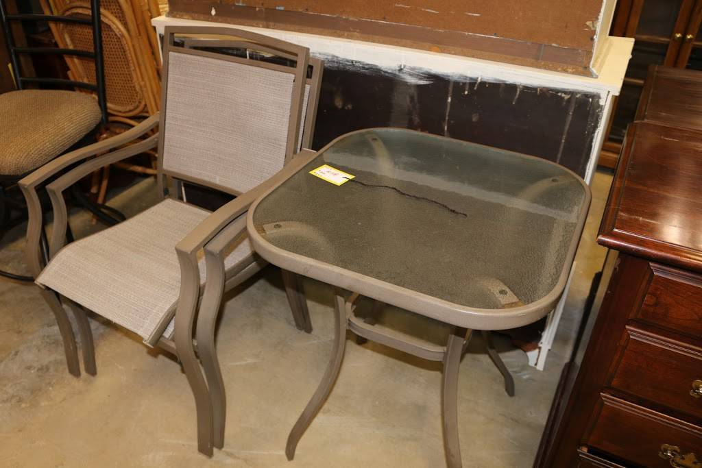 Royals Warehouse | restaurant | 127 Merritt Dr, New Hope, AL 35760, USA | 2567238903 OR +1 256-723-8903