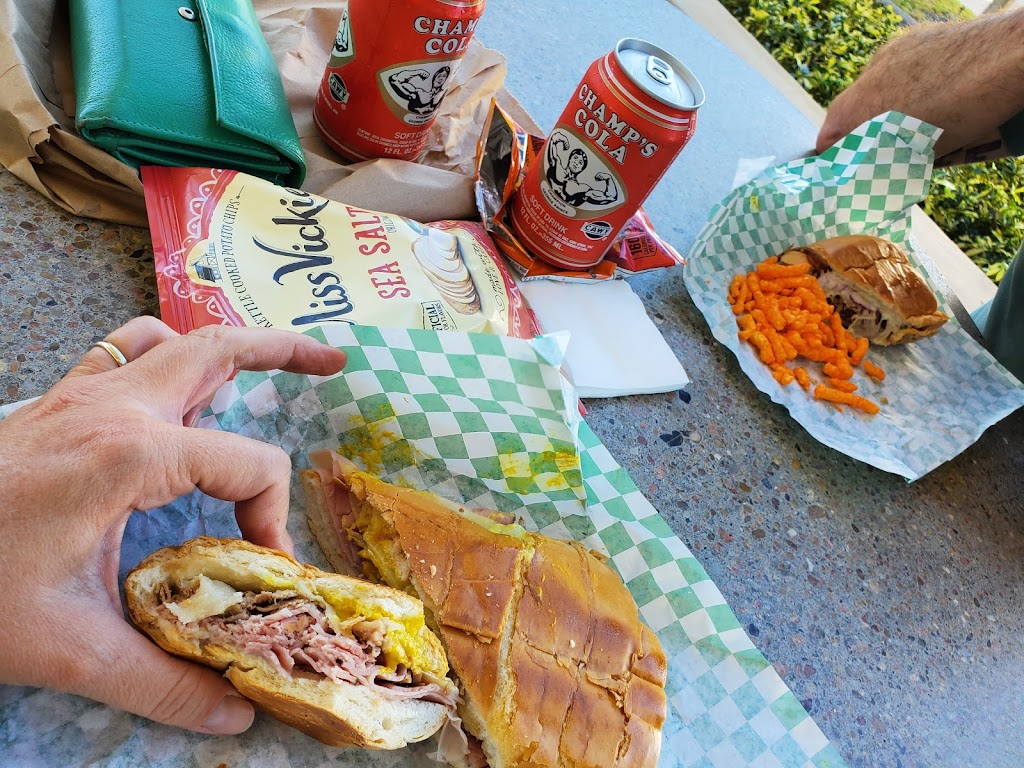 Metro Deli Clearwater | restaurant | 28100 US-19 #103, Clearwater, FL 33761, USA | 7277243354 OR +1 727-724-3354