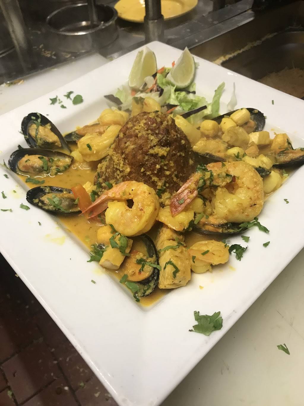 Chilangos | restaurant | 272 Bay Ave, Highlands, NJ 07732, USA | 7327080505 OR +1 732-708-0505