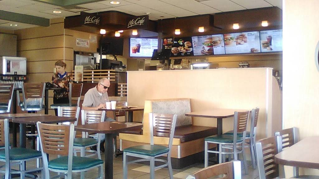 McDonalds | cafe | 2050 N, IL-50, Bourbonnais, IL 60914, USA | 8159297420 OR +1 815-929-7420