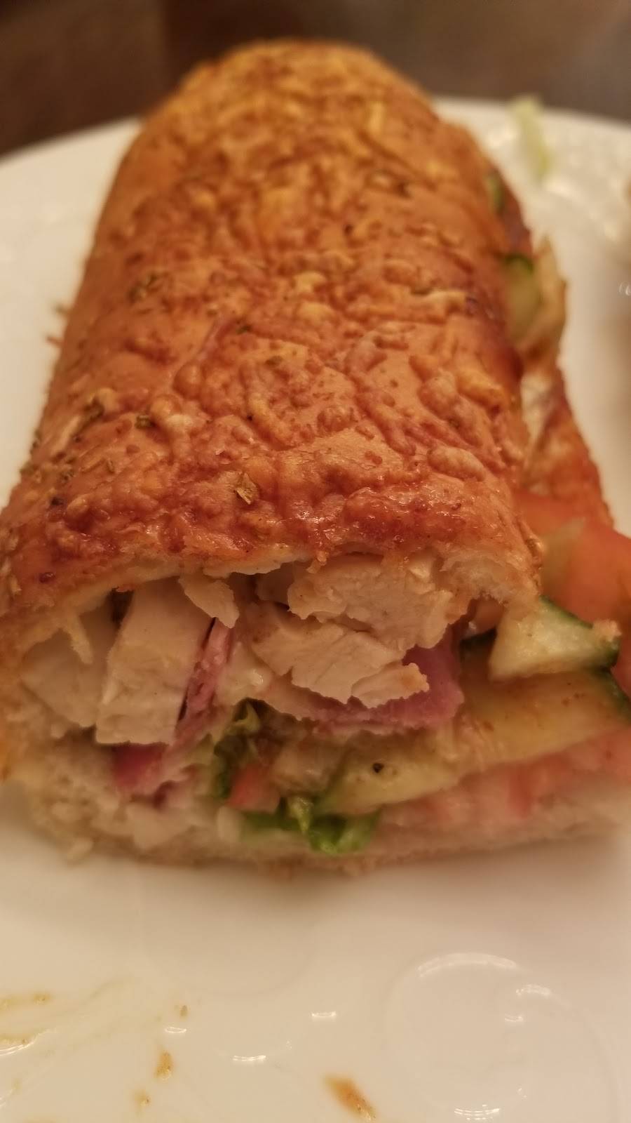 Subway | restaurant | SEC, Brooklin Town Centre, Baldwin St, Whitby, ON L1M 1T6, Canada | 9056551620 OR +1 905-655-1620