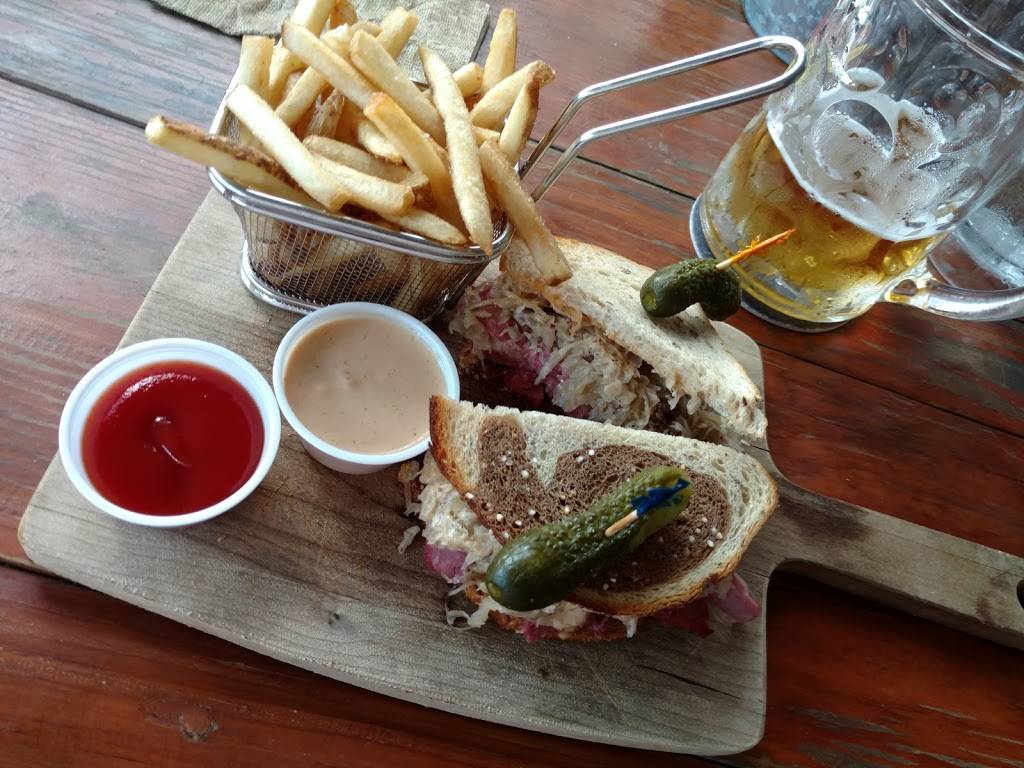 Kings BierHaus | restaurant | 2044 E T C Jester Blvd, Houston, TX 77008, USA | 2819903042 OR +1 281-990-3042